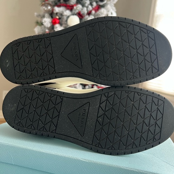 Prada Black and White Women's Sneakers - Picture 5 of 9